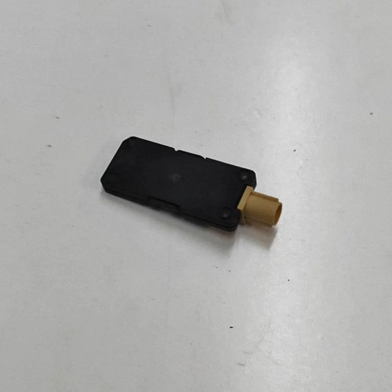 Antenas pastiprinātājs 4N0035500