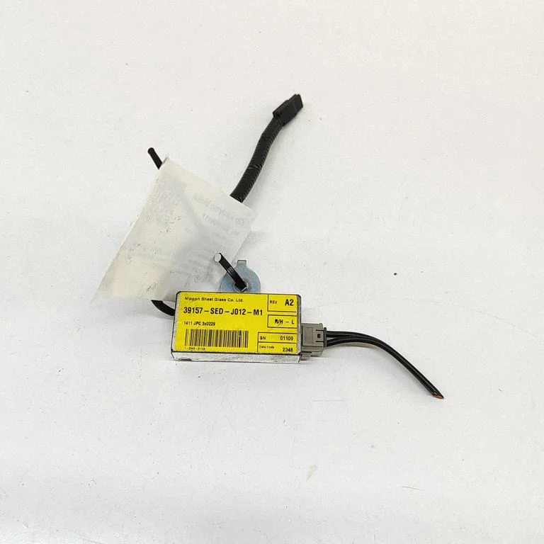 Antenas pastiprinātājs 39157SEDJ012M1