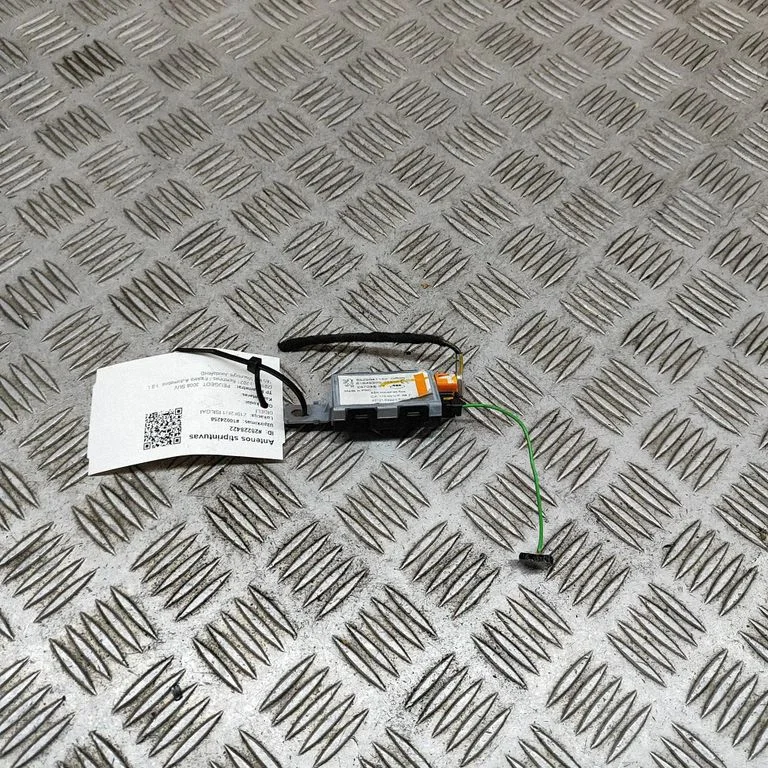 Antenas pastiprinātājs 81648300