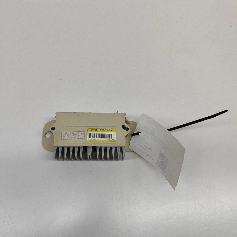 Antenas pastiprinātājs YW4F18T805AA