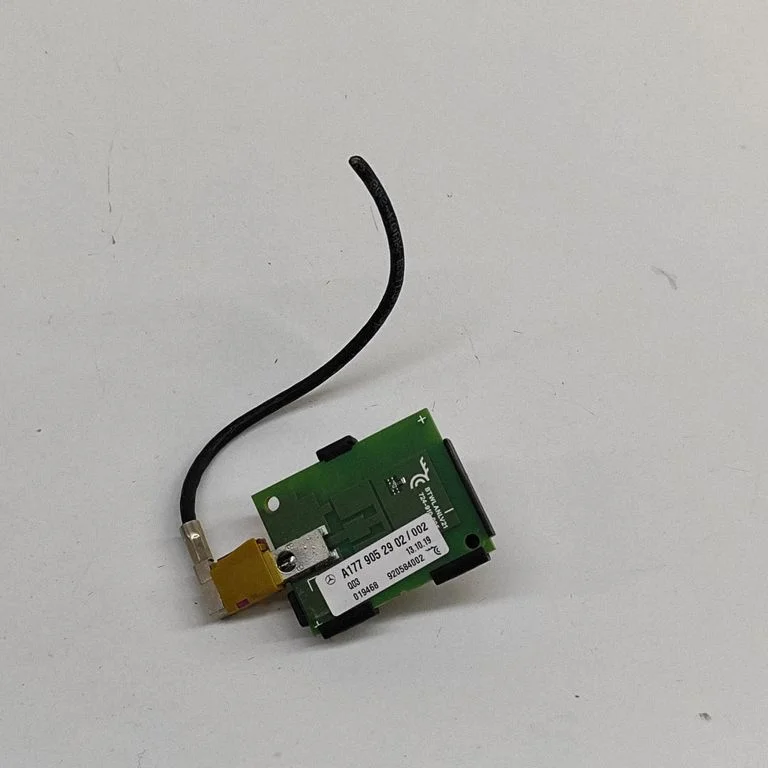 Antenas pastiprinātājs A1779052902