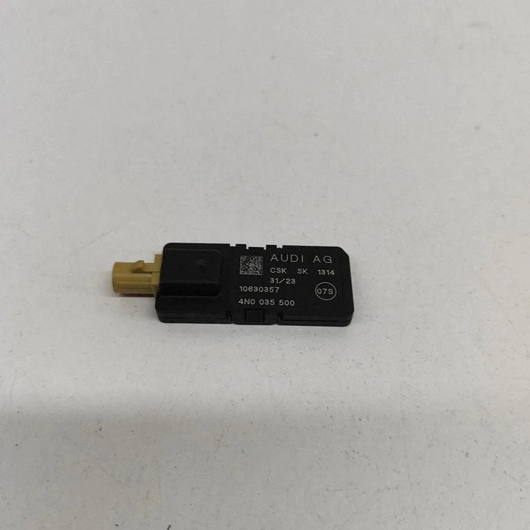 Antenas pastiprinātājs 4N0035500