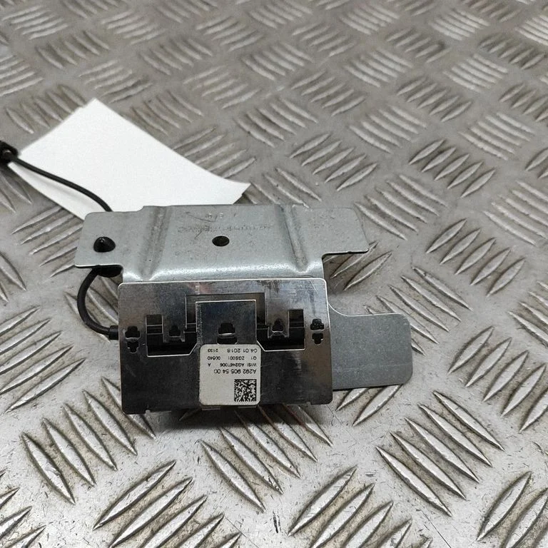 Aerial antenna amplifier – Mercedes-Benz ML-Class W166 (2012-2017)