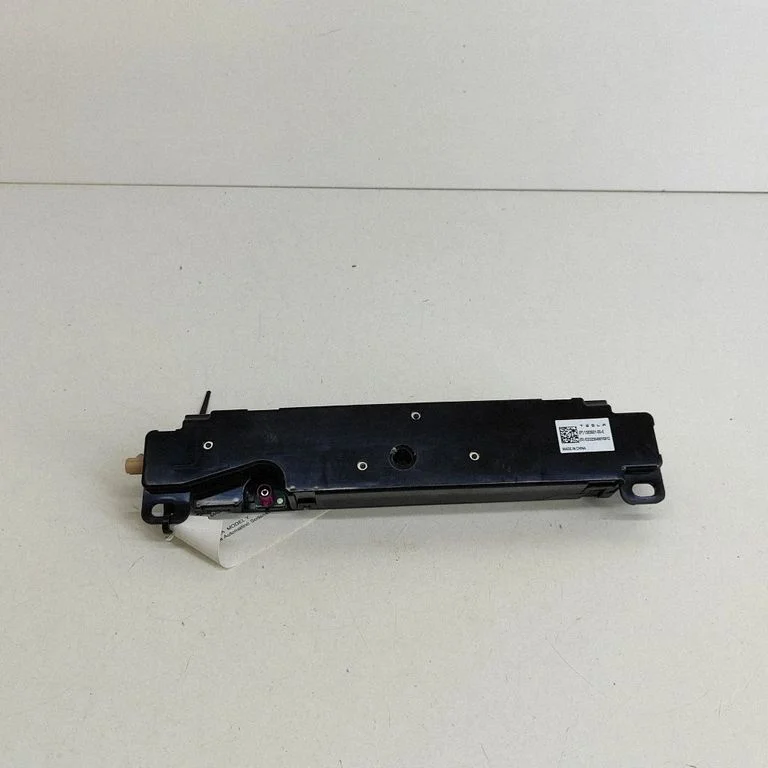 Antenas pastiprinātājs 158560100E