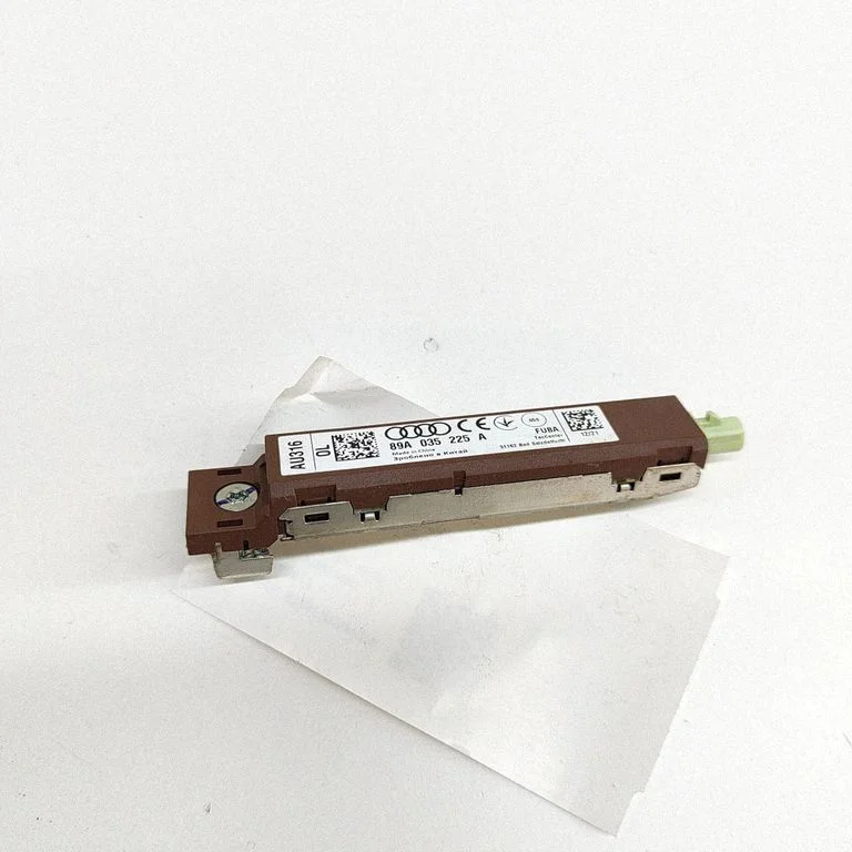 Aerial antenna amplifier – Audi Q4 e-tron (2021-)