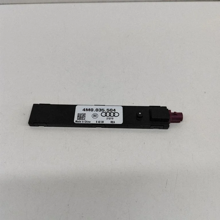 Antenas pastiprinātājs 4M0035504