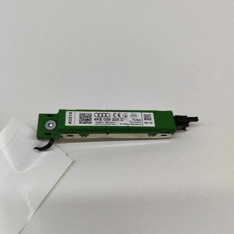 Antenas pastiprinātājs 4KE035225D