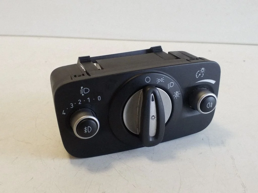 Gaismu slēdzis AG9T13A024CC
