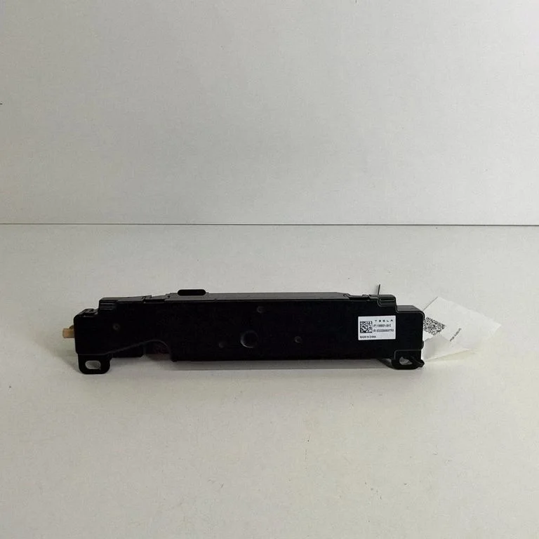 Antenas pastiprinātājs 158560100E