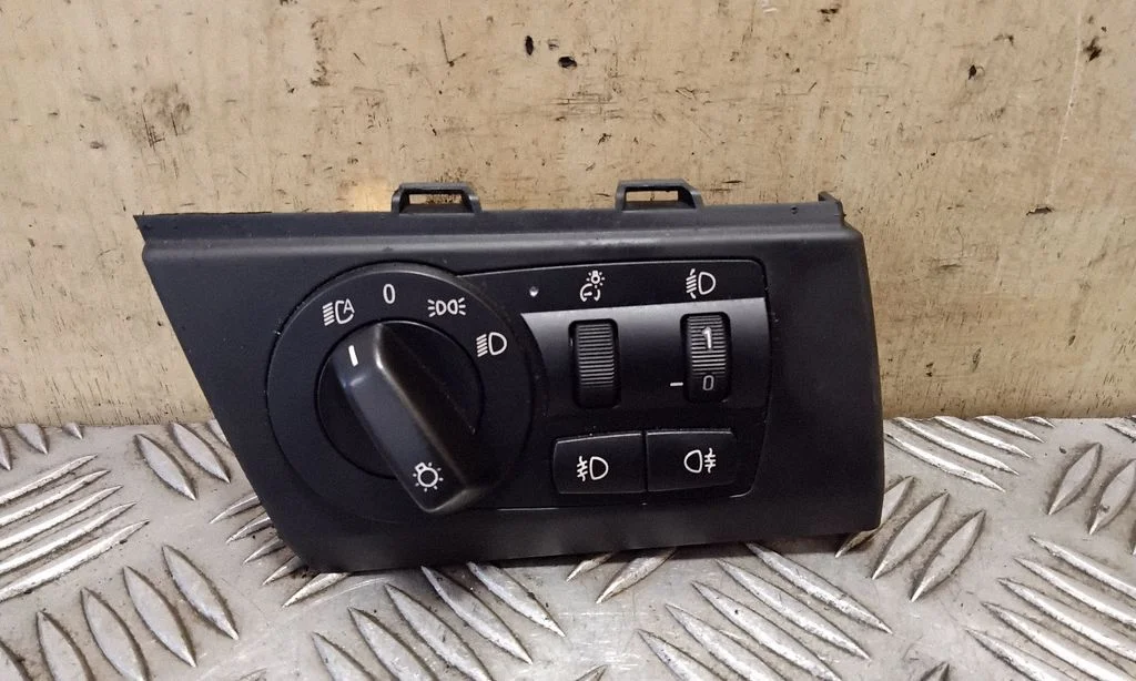 Light switch – BMW X3 E83 (2003-2010)