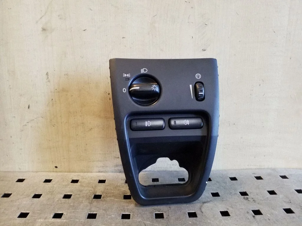 Light switch 30739302