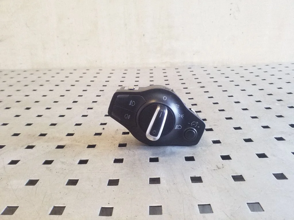 Light switch 8K0941531AS
