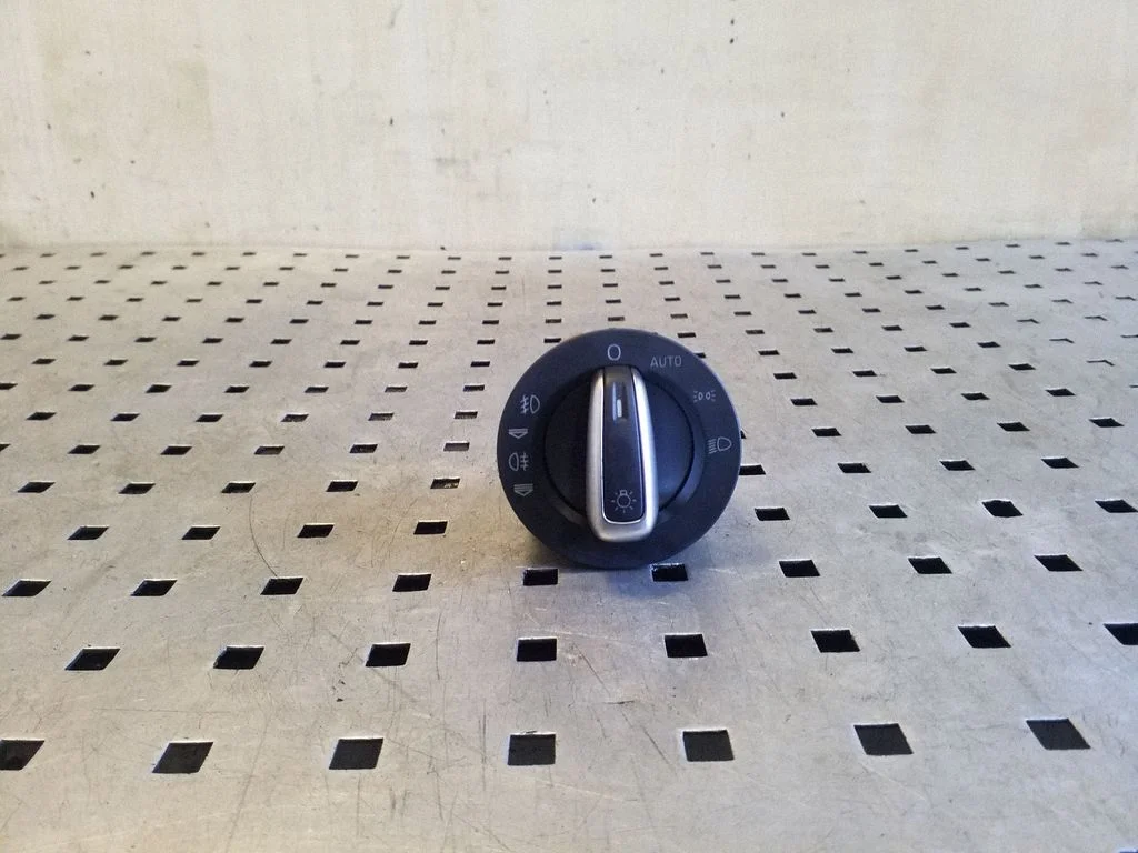 Light switch – Audi Q7 4L (2005-2015)