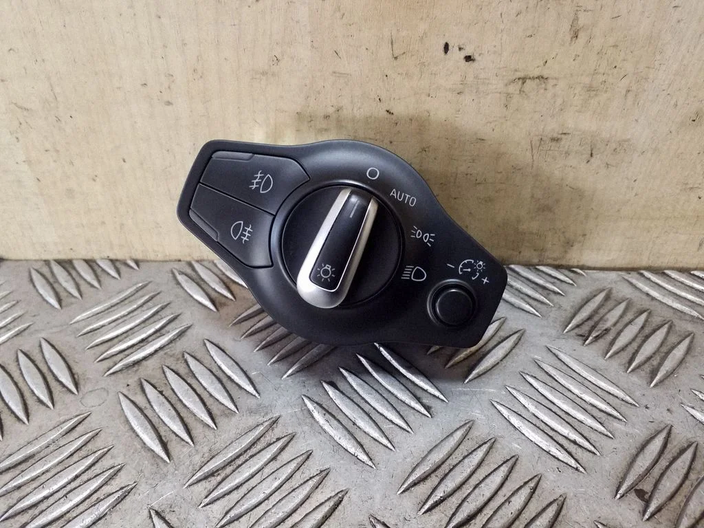 Light switch 8K0941531AS