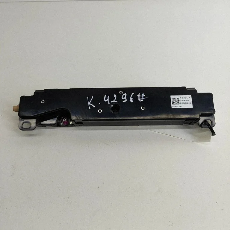 Antenas pastiprinātājs 158560100E