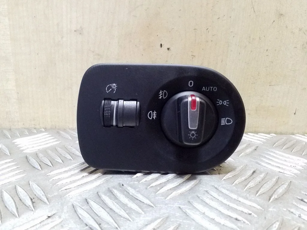 Light switch 1P2941431AH