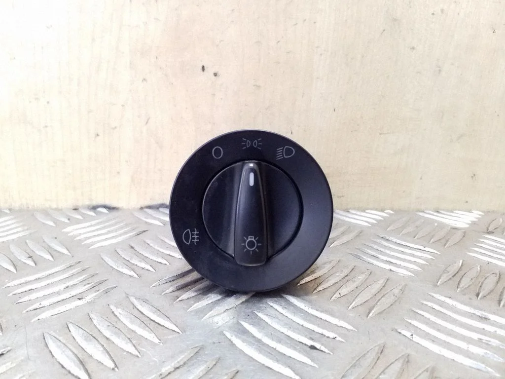 Light switch 1C0941531