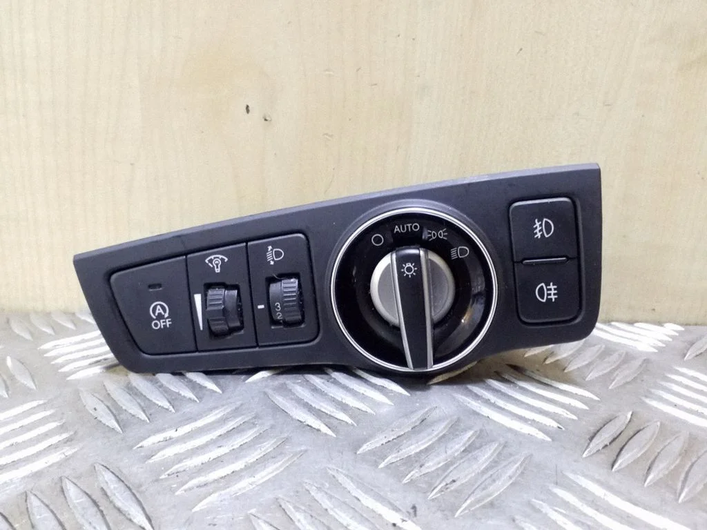 Light switch 933003Z970