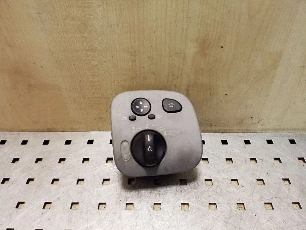 Light switch 24406574742