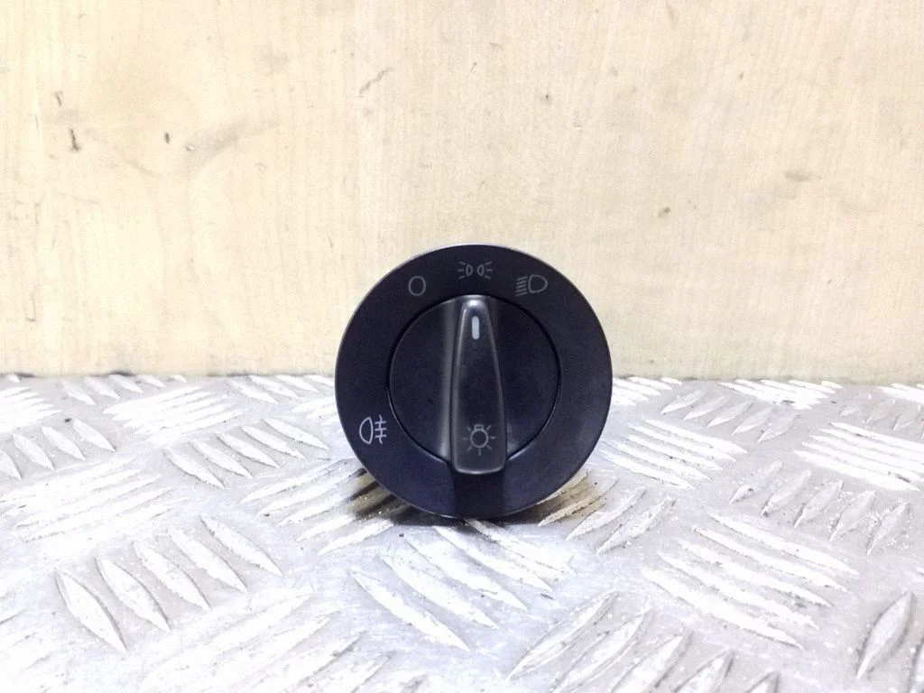 Light switch 1C0941531