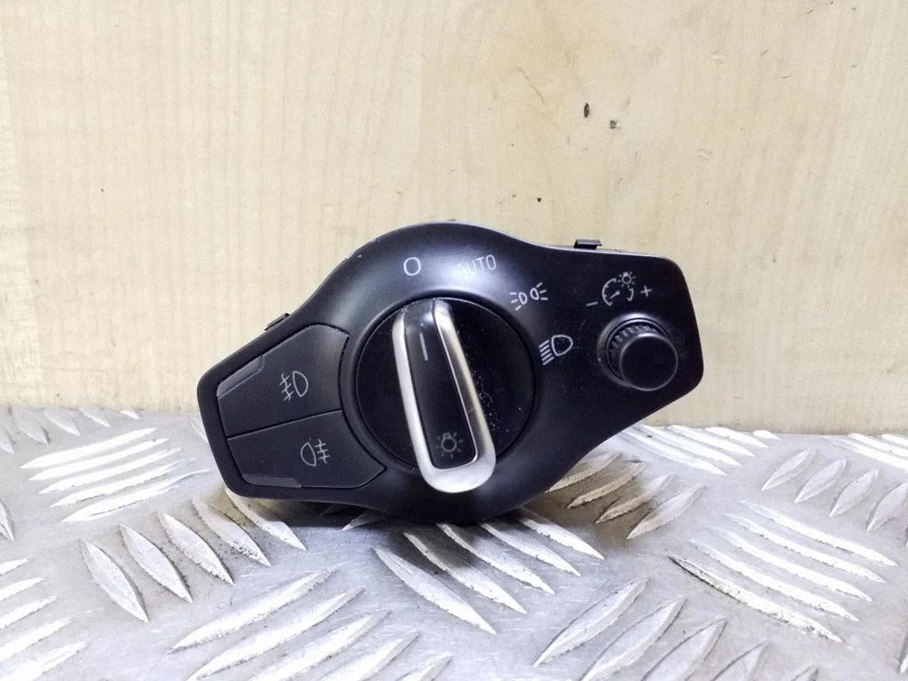 Light switch 8K0941531G