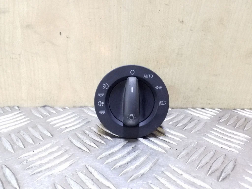 Light switch 4F2941531D
