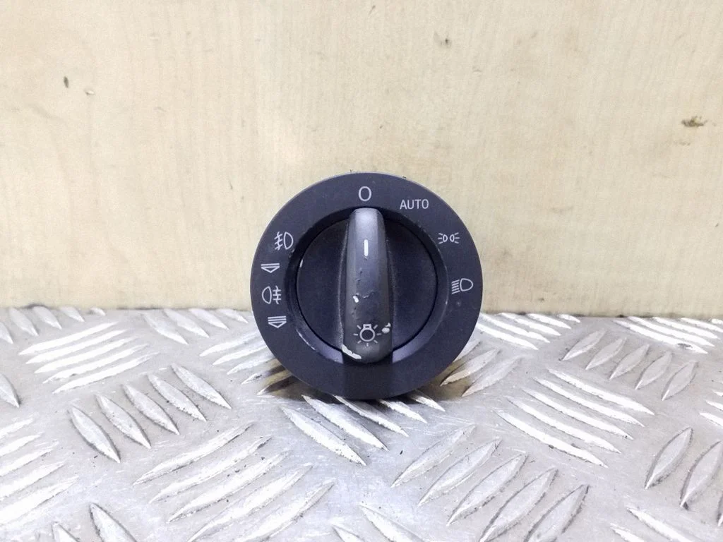 Light switch 4F1941531D