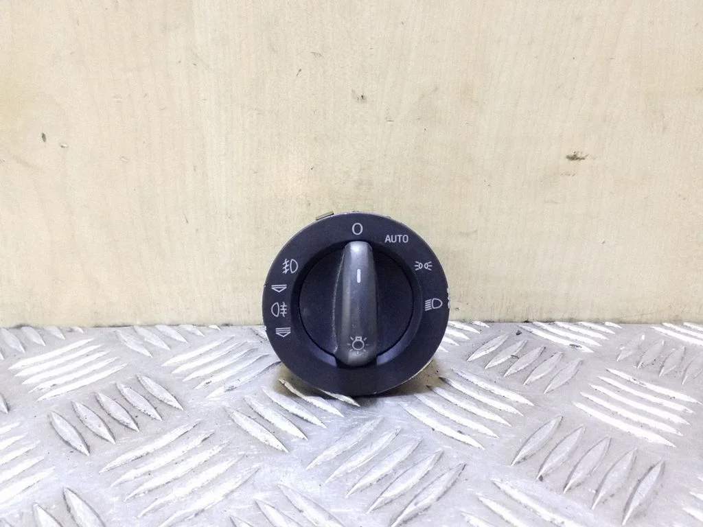 Light switch 4F2941531D