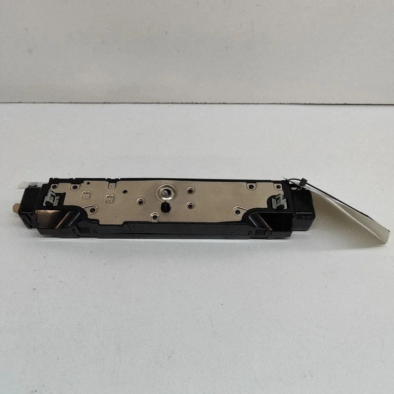 Antenas pastiprinātājs 158560100E
