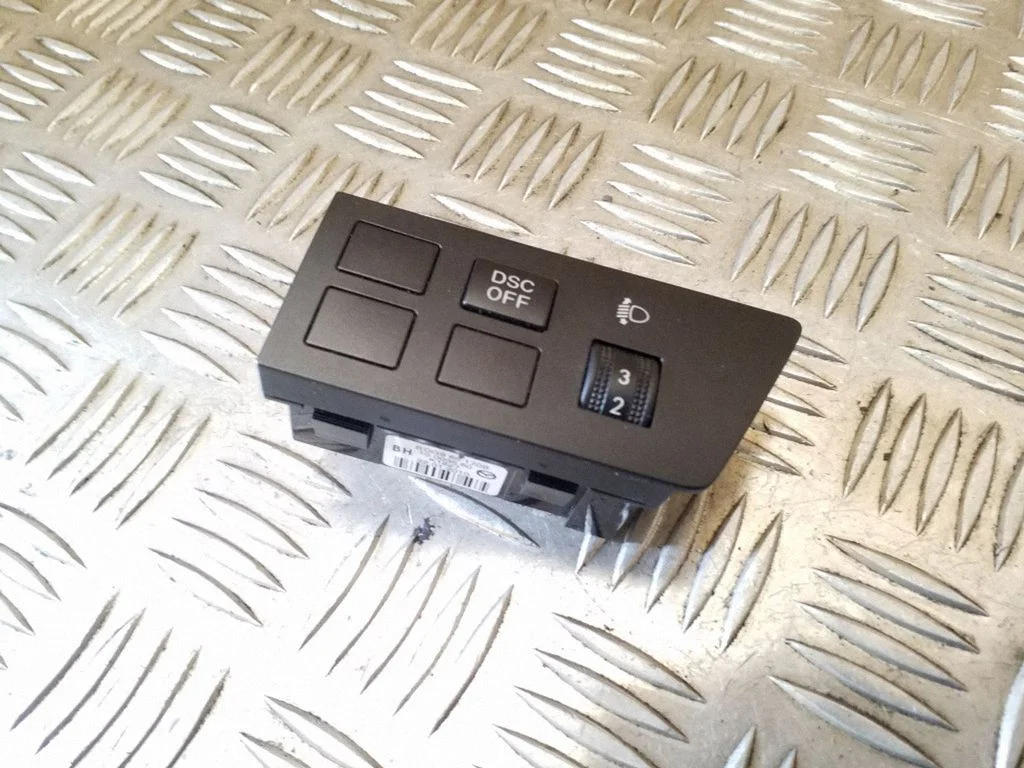 Light switch BDG866170B – Mazda 3 II (2009-2013)
