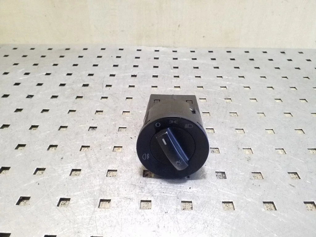 Light switch 6Q0941531M