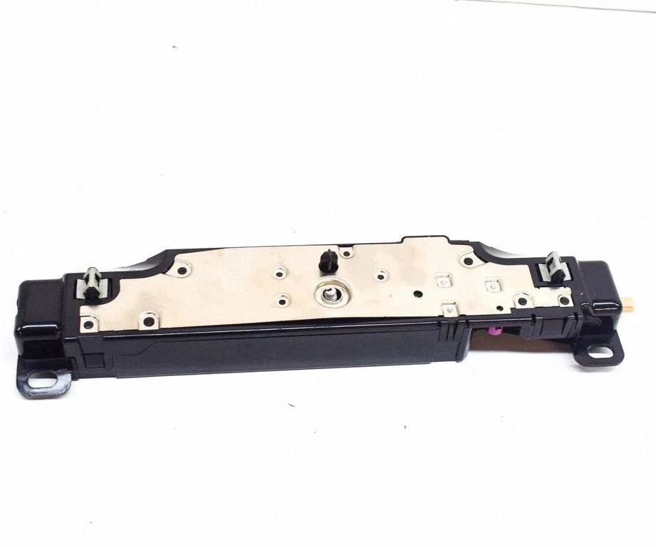 Antenas pastiprinātājs 158560100E