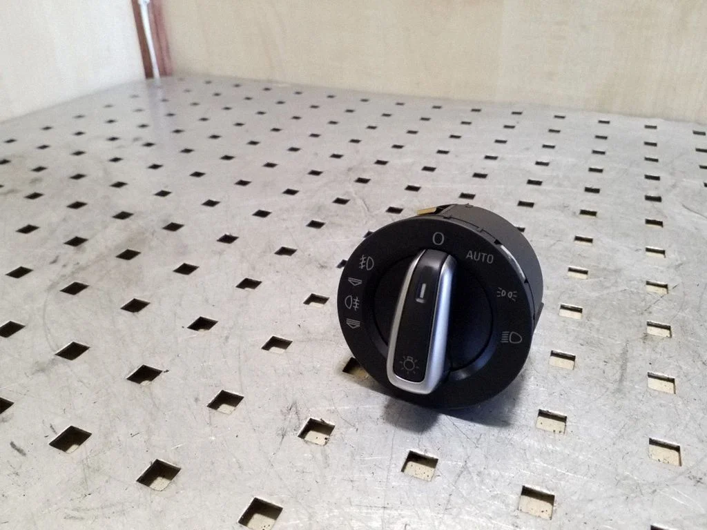Light switch 4F2941531E