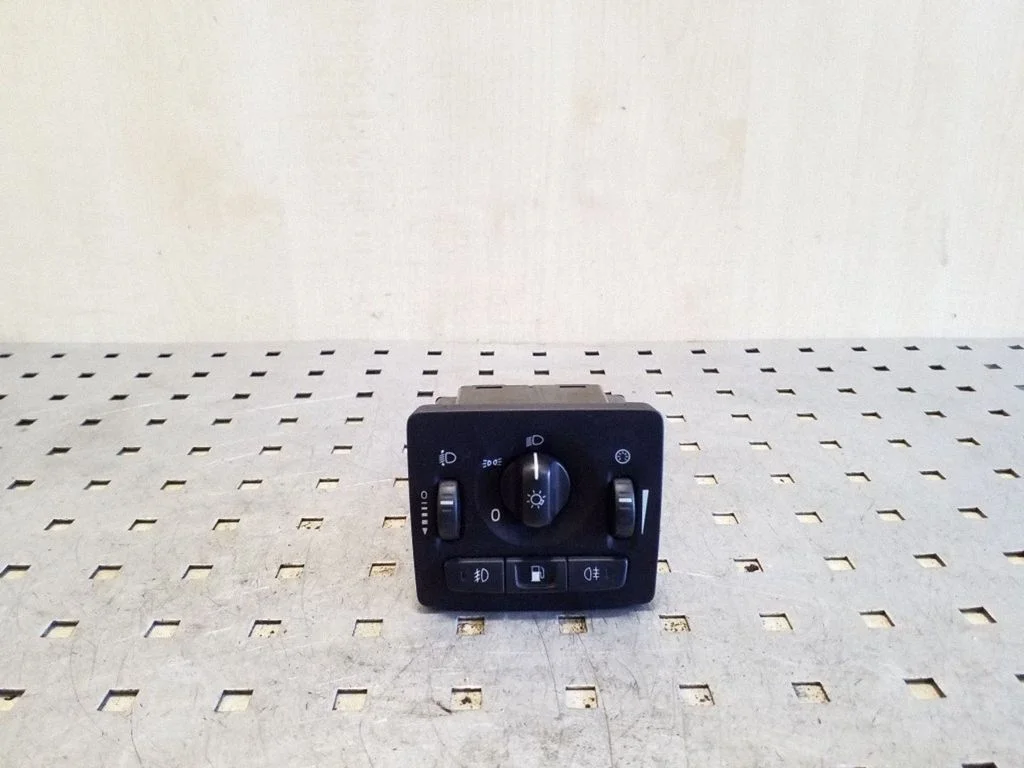 Light switch – Volvo V50 (2008-2012)