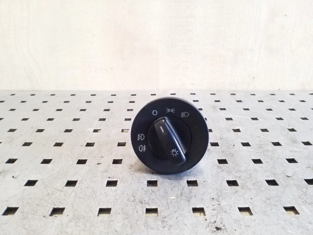 Light switch – Skoda Octavia Mk2 (1Z) (2004-2013)