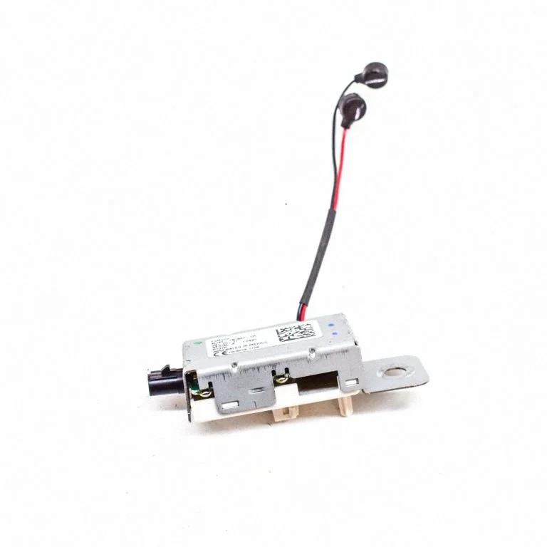 Antenas pastiprinātājs – Ford Mustang Mach-E (2020-)
