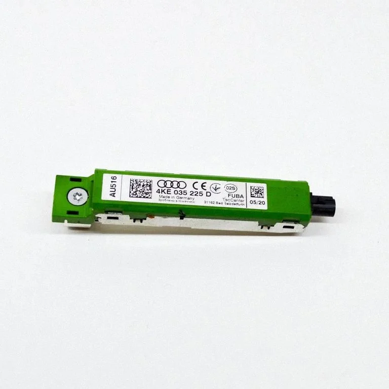 Antenas pastiprinātājs 4KE035225D