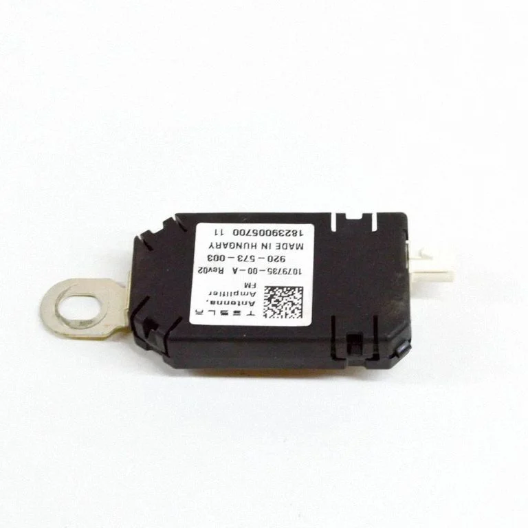 Aerial antenna amplifier – Tesla Model S (2012-)