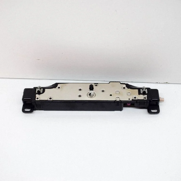Antenas pastiprinātājs 158560100E
