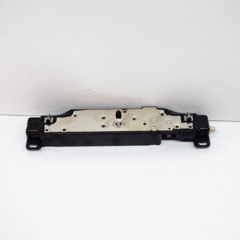 Antenas pastiprinātājs 158560100E