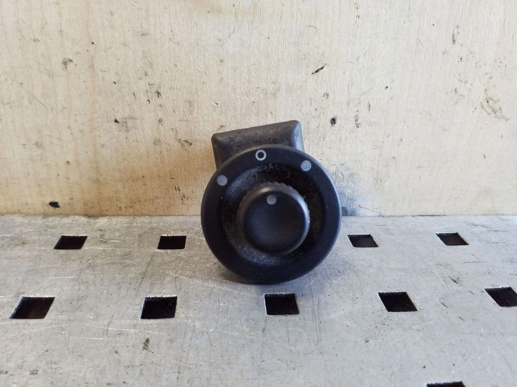 Wing mirror switch 255704649R