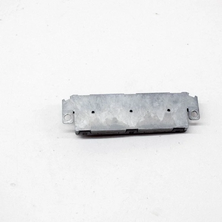 Antenas pastiprinātājs 8T0035225N