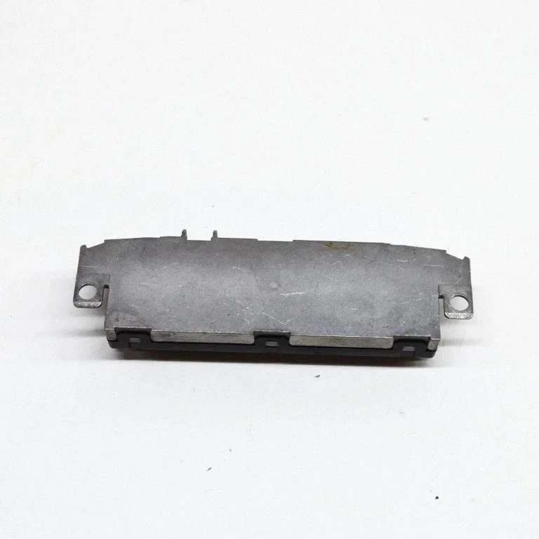 Antenas pastiprinātājs 8T0035225AA