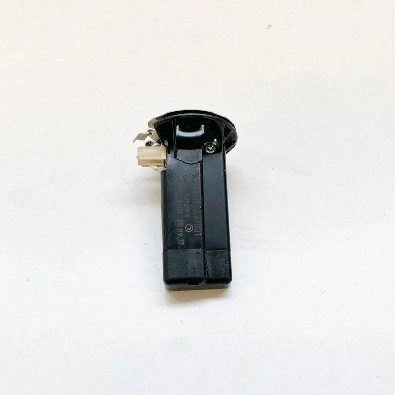 Aerial antenna amplifier – Mercedes-Benz C-Class W205 (2014-2021)