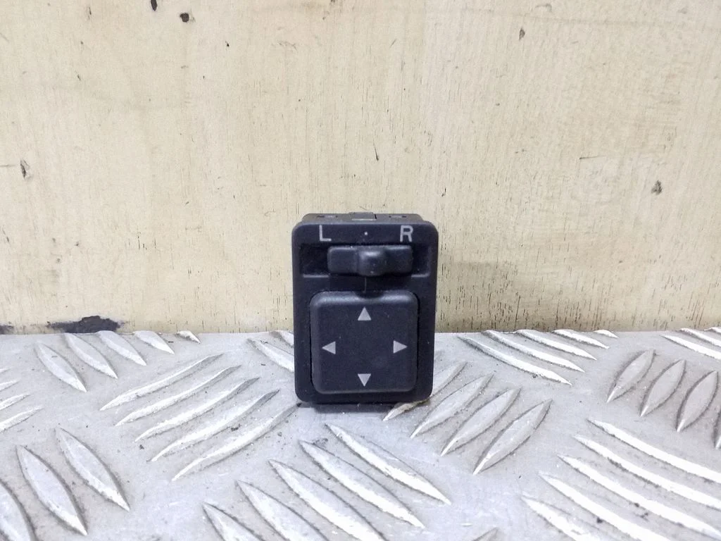 Wing mirror switch 84870050209
