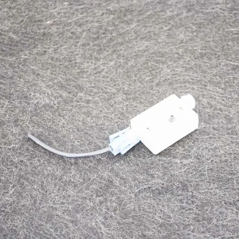 Antenas pastiprinātājs 6990090