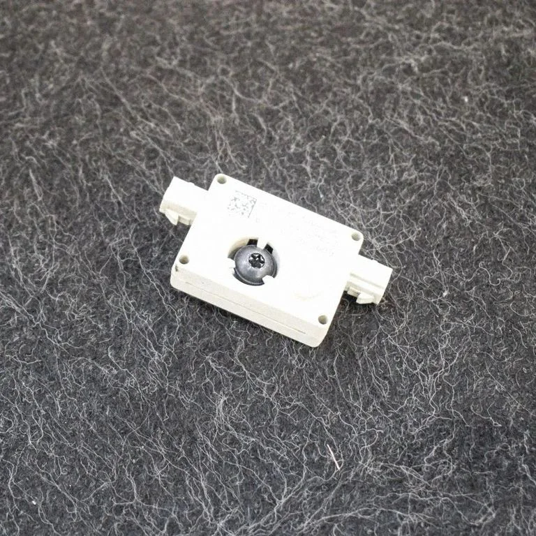 Antenni võimendi 6990090 – Suzuki Grand Vitara II (2006-2016)