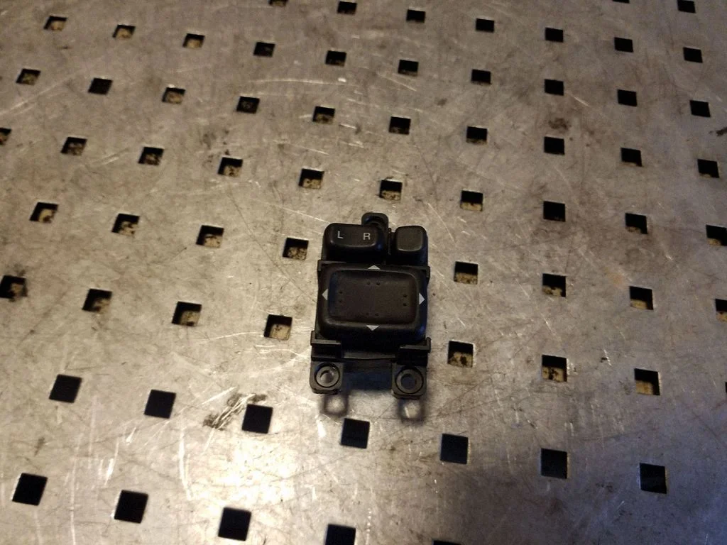 Wing mirror switch 183606