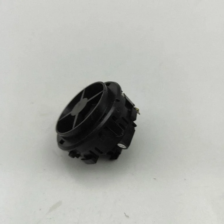 Skaļrunis (-ņi) priekšējās durvīs H1BT18808BA