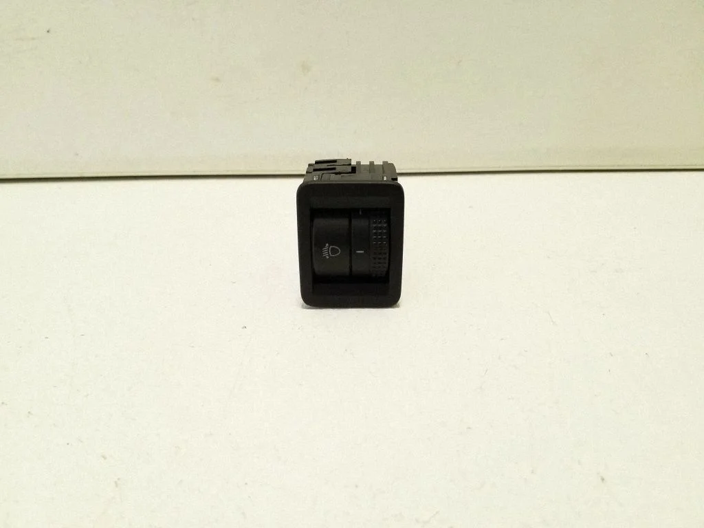 Lukturu augstuma regulēšanas slēdzis 5TA941333